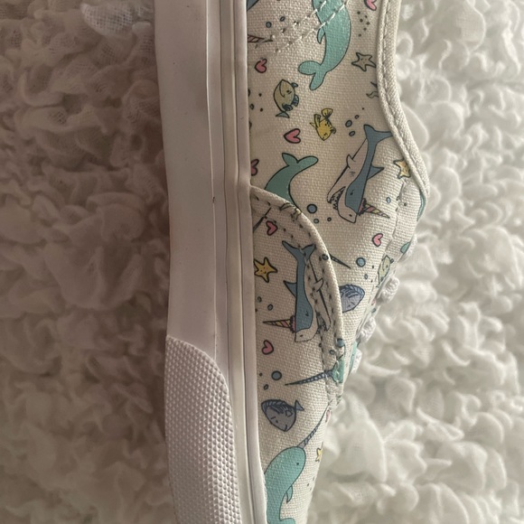 Brand new toddler 8.5 Vans! - Picture 3 of 6
